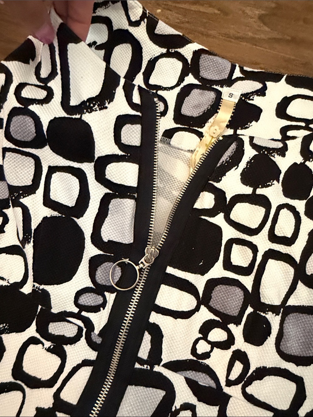 Uncle Frank Retro Geometric Black & White Abstract Shift Dress Front Zip S - Picture 4 of 10